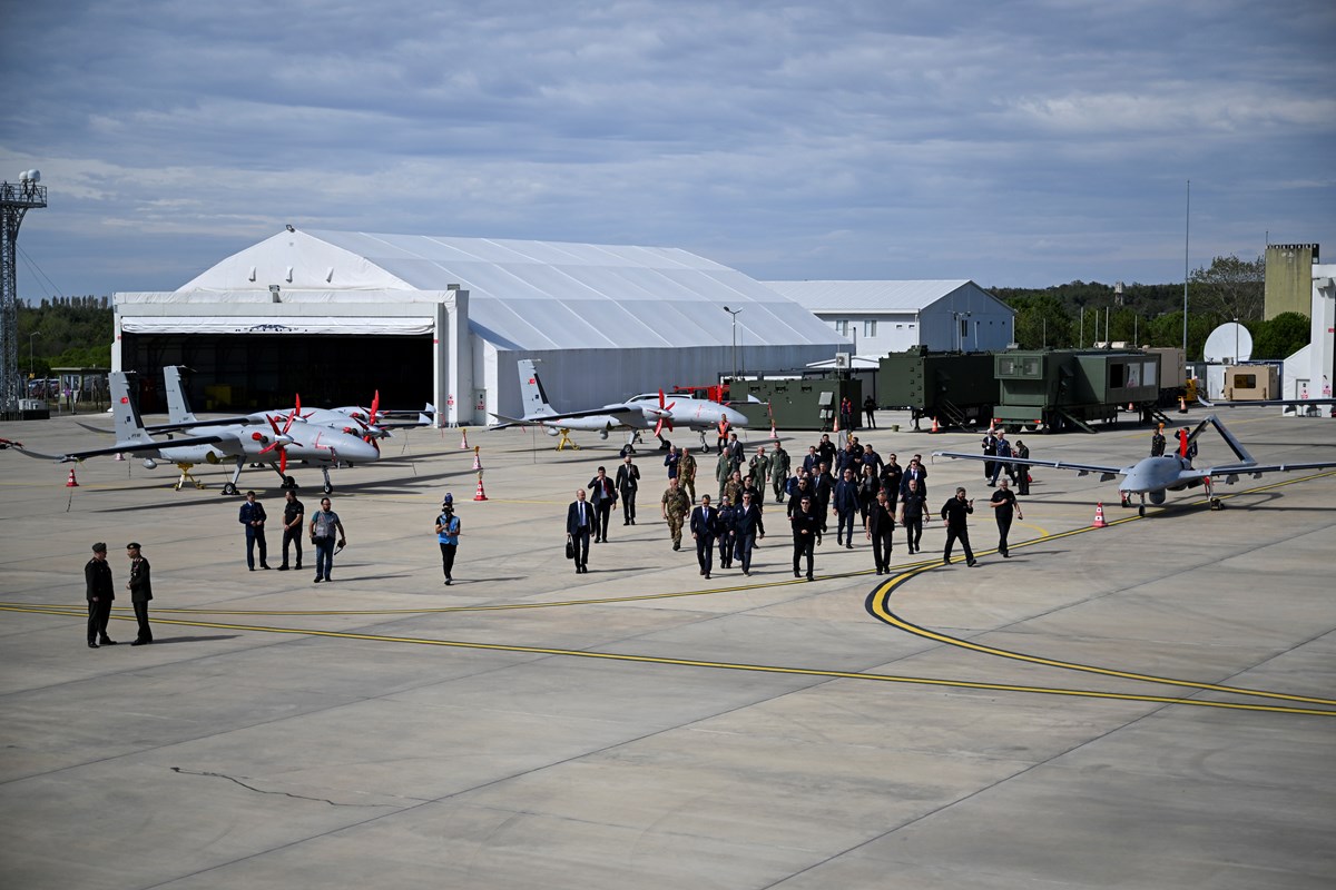Heyüt üyeleri TB3 SİHA, Bayraktar Akıncı TİHA ve Bayraktar Kızılelma