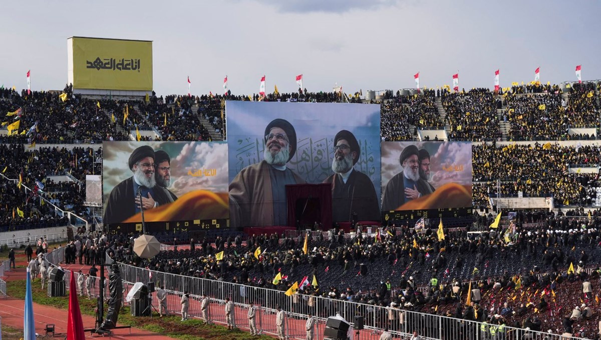 Lübnan'da tarihi tören: Nasrallah'ın cenazesi on binleri bir araya getirdi Lübnan'da tarihi tören: Nasrallah'ın cenazesi on binleri bir araya getirdi