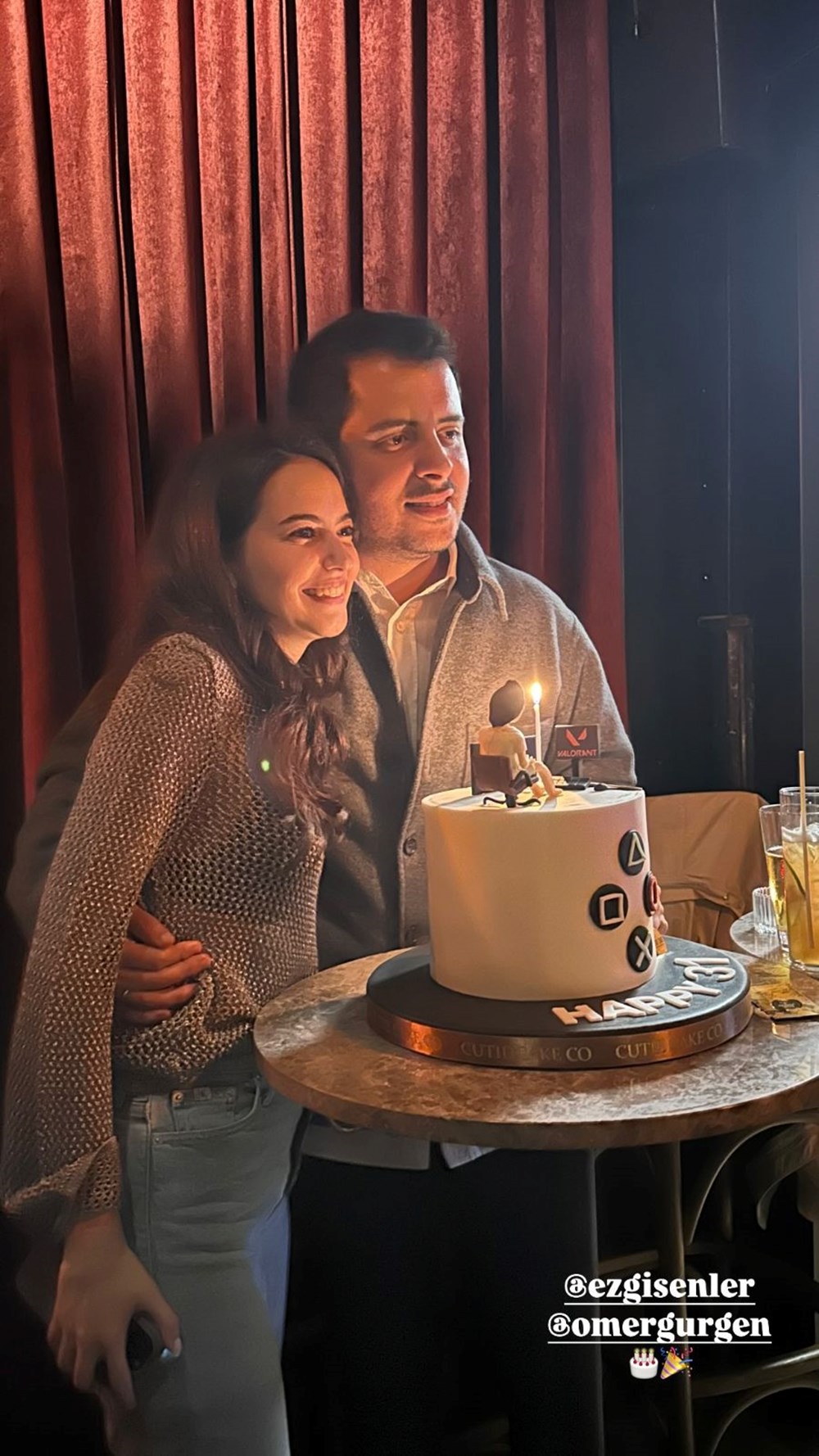 Oyuncu Ezgi Şenler nişanlandı 77 Cv6J71UCtkaN54WD7k 9CA