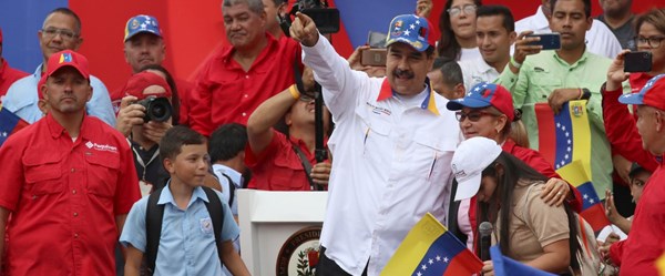 Maduro yeni kabinesini açıklayacak
