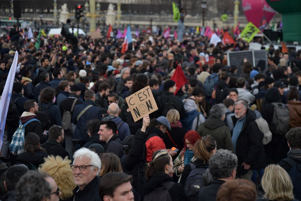 Fransa'da 'mezarda emeklilik' isyanı: Paris'te 120 gözaltı - 9