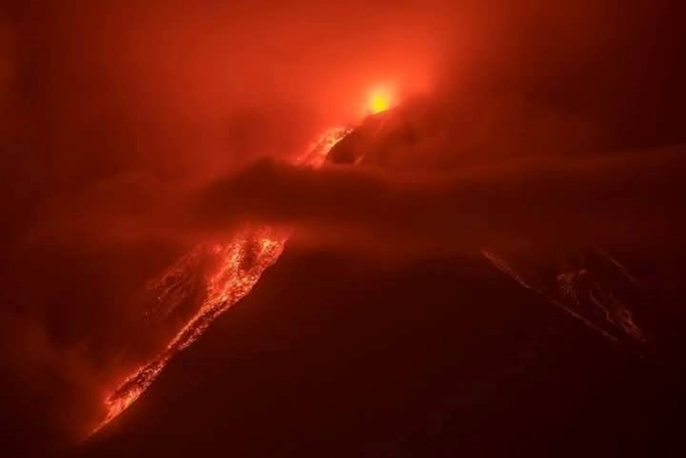 Fuego Alevleniyor: 30 Bin Kişi İçin Acil Tahliye Alarmı 82