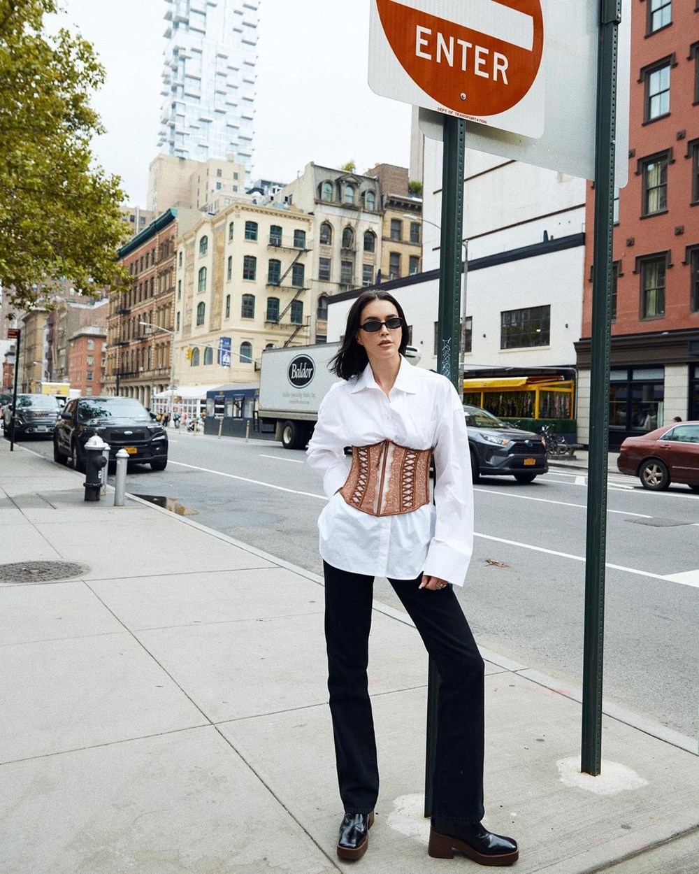 Beyaz gömlek ile yapılabilecek kombin önerileri - 4