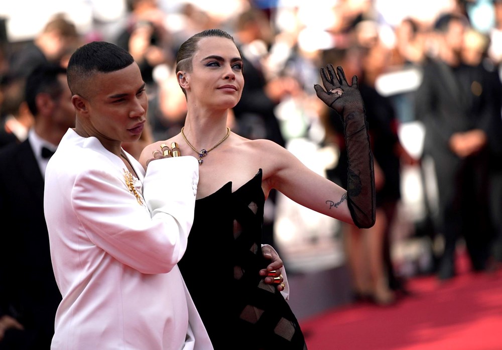 Cannes Film Festivali'ne katılan Bella Hadid 35 yıllık bir elbise giydi - 6