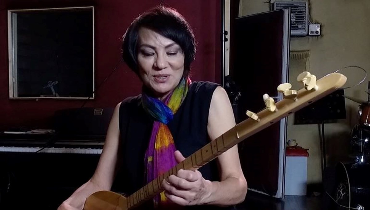 Sevinç Eratalay kimdir? (Sevinç Eratalay'ın hayatı ve şarkıları)