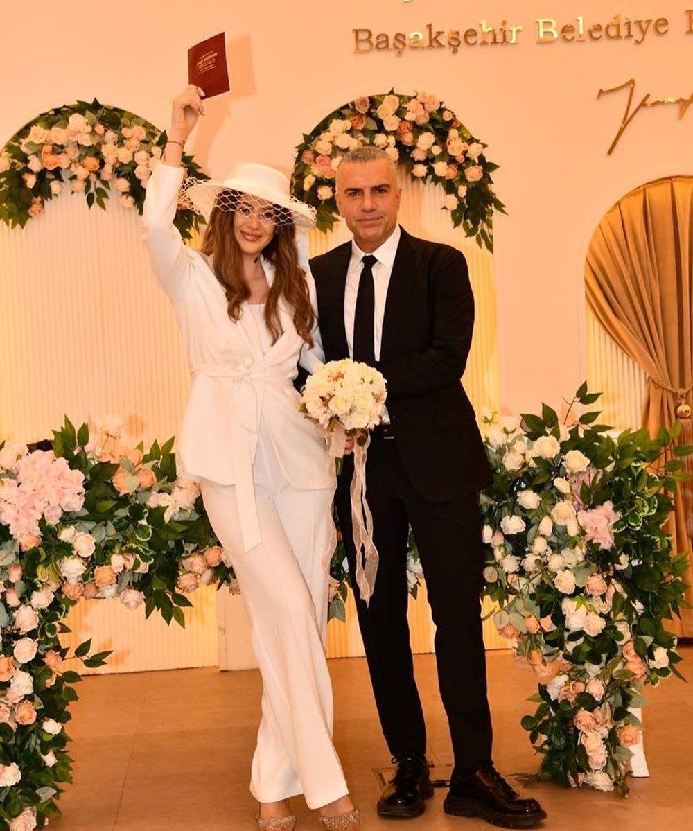 Berdan Mardini sessiz sedasız evlendi: Keyifli gününden kareler paylaştı 73 CyPsNWAPnUOW2EXzHVF7FA