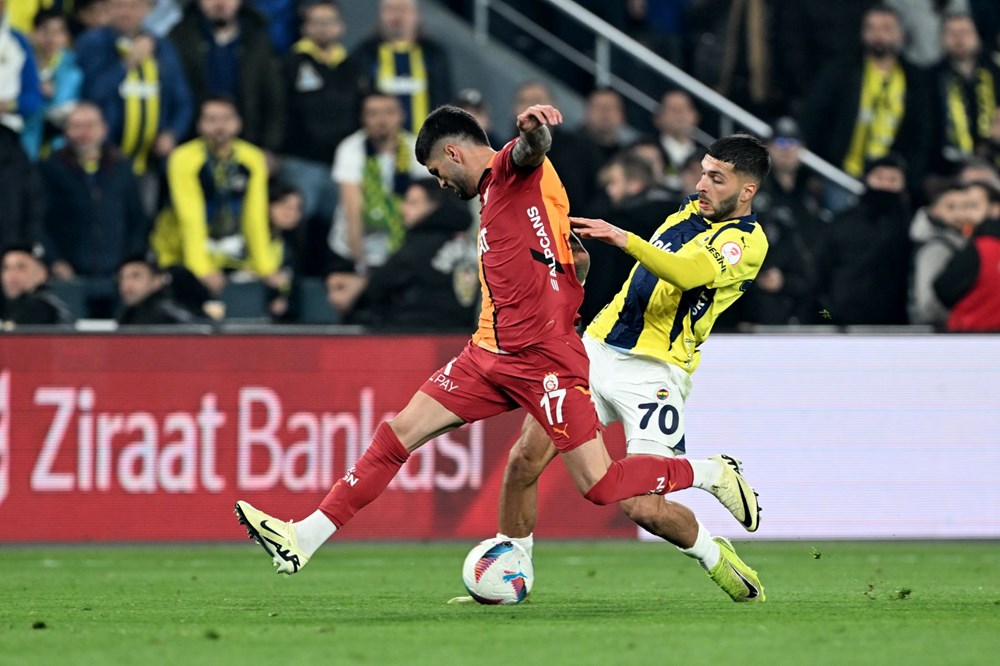 Derbi Zaferi Sonrası Yorumlar Coştu: Galatasaray, Fenerbahçe'yi Kupa Dışına İtti, Eleştirmenler İki Uca Bölündü! 86 Cyc7aL2KTEOgGit4CfSK4g
