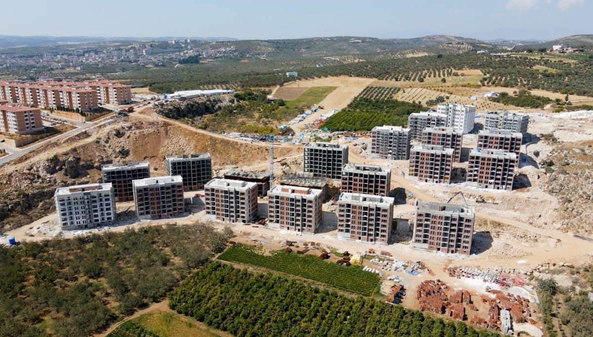 Bakan Özhaseki: Hatay'da 45 bin 186 afet konutunun kaba inşaatı bitti