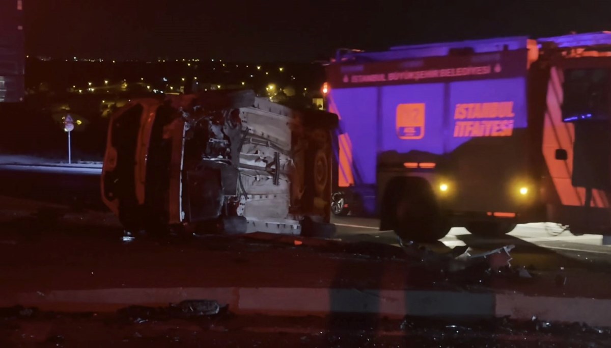 Otomobille çarpışan araç takla attı, 6 kişi yaralandı