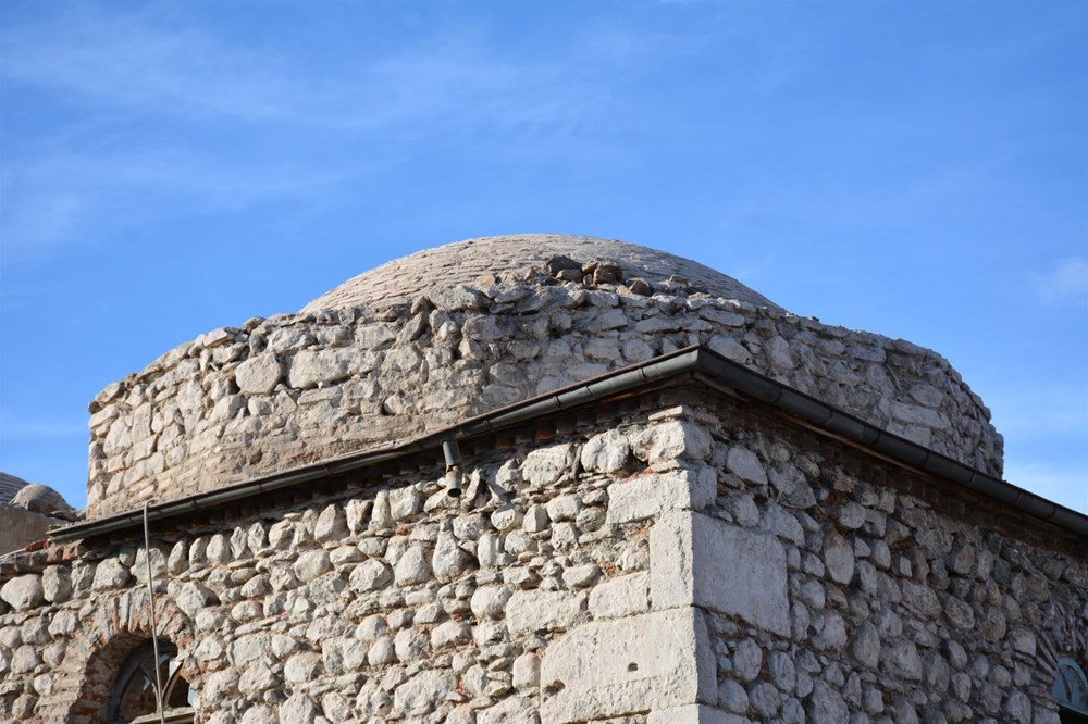 500 yıllık caminin duvarından Roma dönemine ait taşlar çıktı - 11