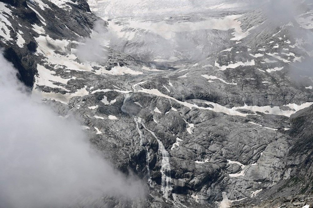 Alpler'de kar pembeleşmeye başladı - 7