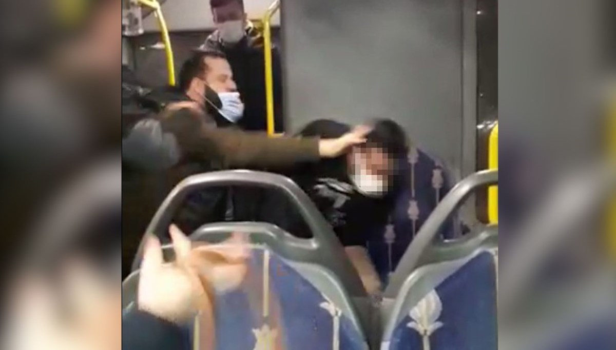 Metrobüste genç kadına taciz iddiası: Yolculardan biri şüpheliye tokat attı