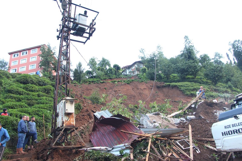 Rize'deki sel ve heyelan: 6 kişi hayatını kaybetti, 2 kişi aranıyor - 4