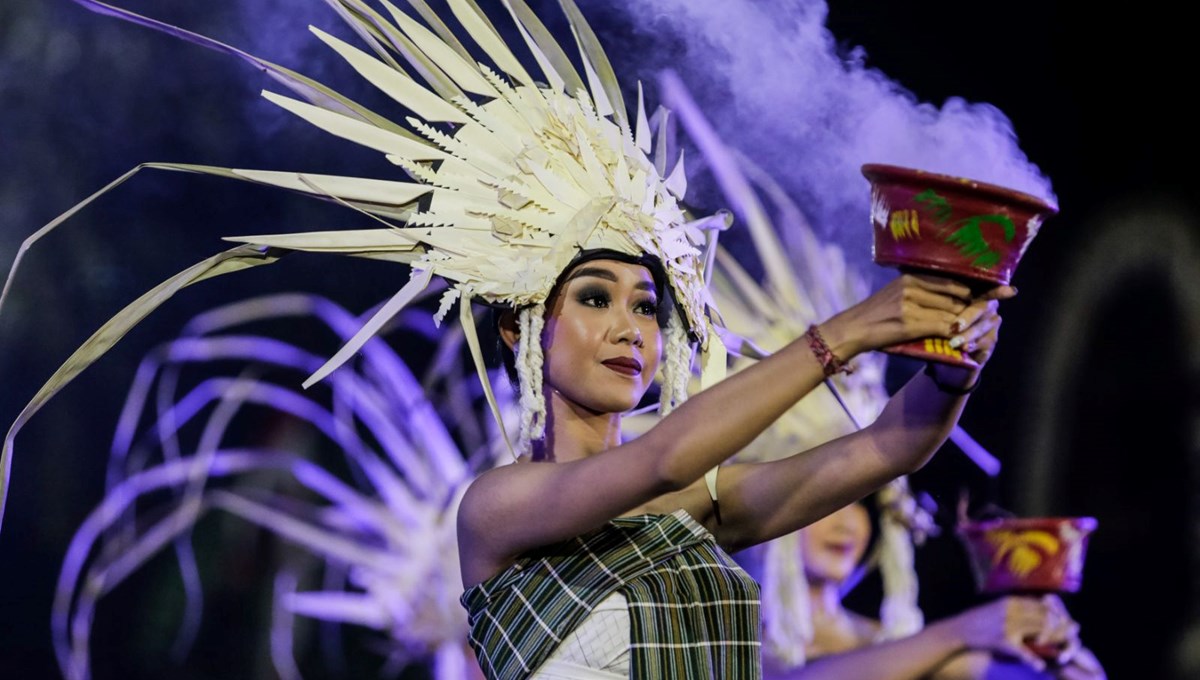 Bali'de geleneksel Denpasar Festivali