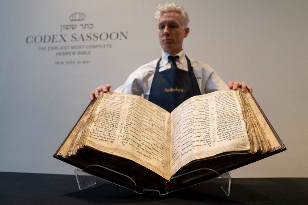 Dünyanın en eski İbranice İncil'i açık artırma ile satıldı - 2