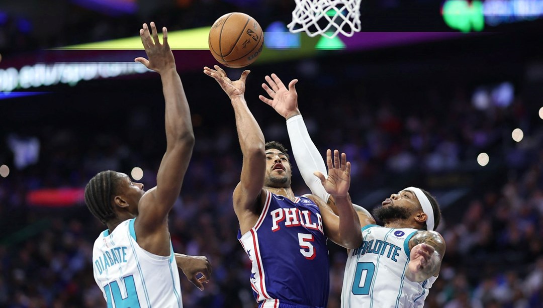 Philadelphia 76ers son dakikada güldü
