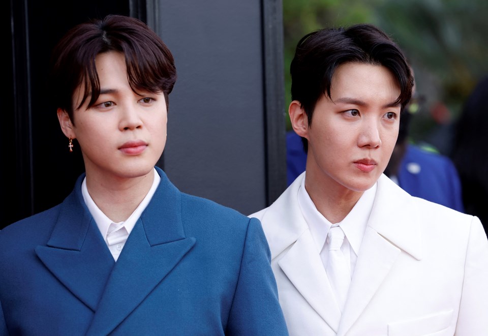 K-Pop grubu BTS üyelerinden biri daha askere gidiyor - 1