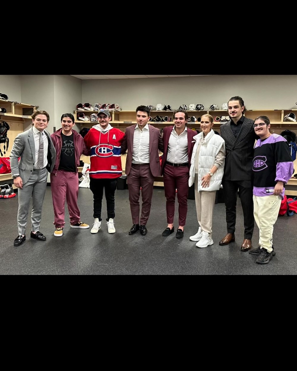 Nadir görülen bir hastalıkla mücadele eden Celine Dion 4 yıl sonra ilk kez görüntülendi - 4