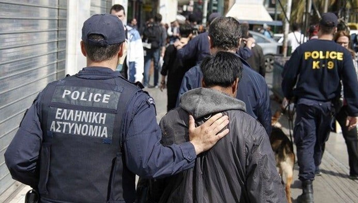 Yunanistan'da polis, hapishanelerdeki göçmen kaçakçılığı çetesini ortaya çıkardı