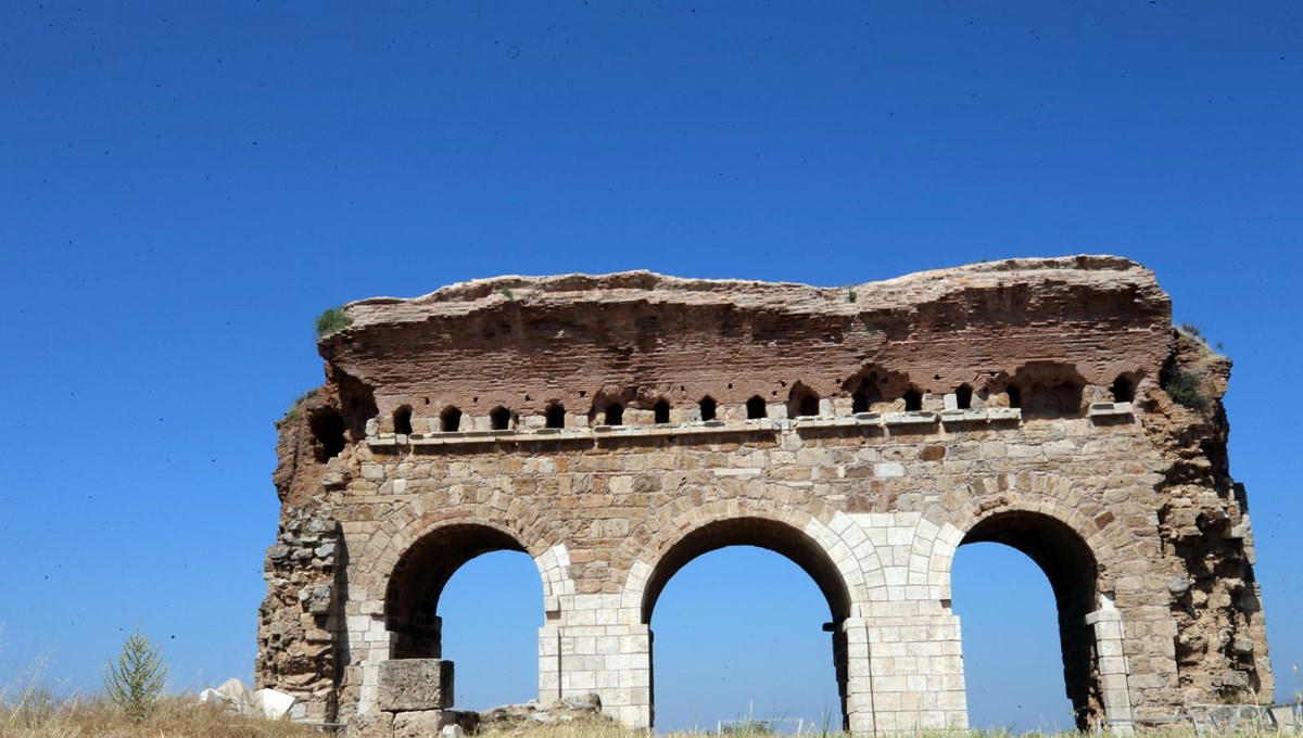 Tralleis Antik Kenti'nde restorasyon çalışmaları sürüyor