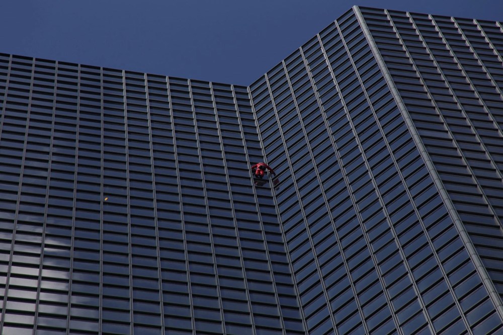 Fransız Örümcek Adam 60. yaşını böyle kutladı - 11