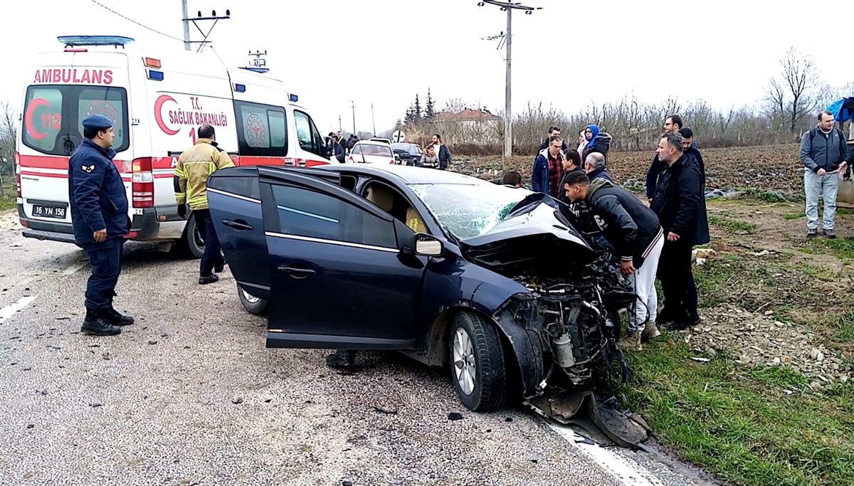 Halk otobüsü ile otomobil çarpıştı: 1 ölü, 8 yaralı | Mert 1 gün sonra askere gidecekti