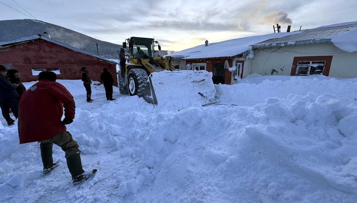 Ardahan'da 14 köye ulaşım sağlanamıyor Ardahan'da 14 köye ulaşım sağlanamıyor