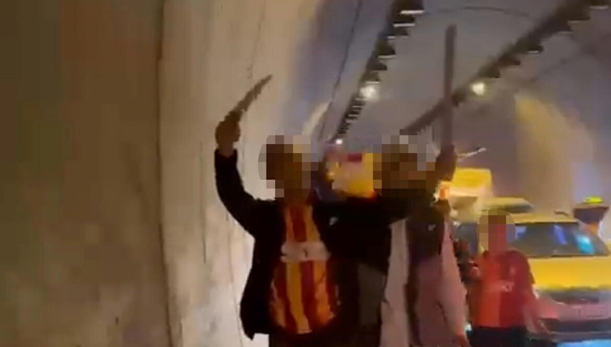 Döner bıçaklı şampiyonluk kutlaması