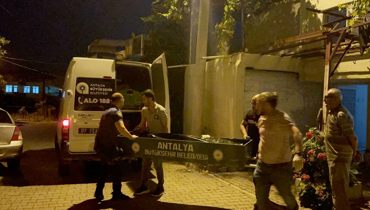 Ev sahibinin ulaşamadığı adam evinde ölü bulundu Ev sahibinin ulaşamadığı adam evinde ölü bulundu