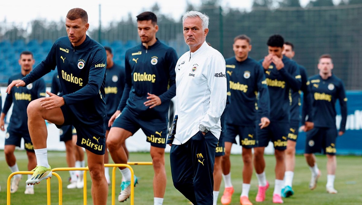 Fenerbahçe, günü çift antrenmanla tamamladı Fenerbahçe, günü çift antrenmanla tamamladı