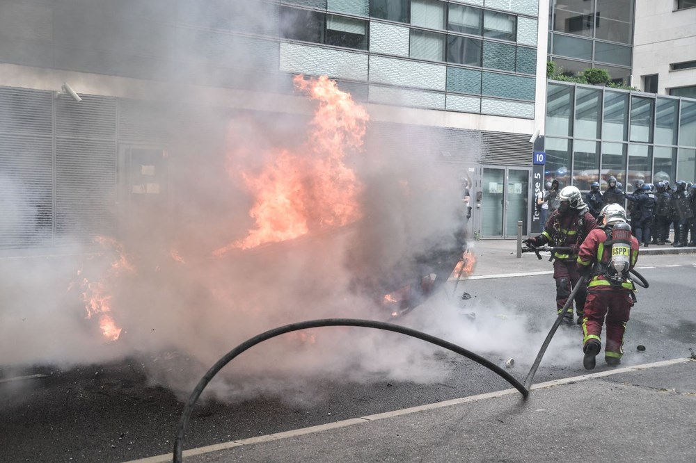 Fransa'da toplu taşıma seferleri iptal - 13