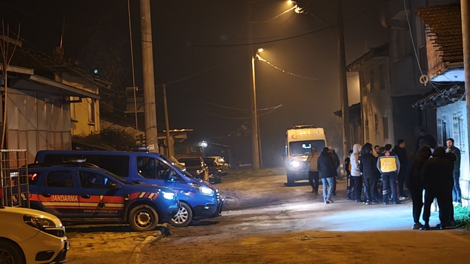 Bursa’da rehine krizi sürüyor: Müzakereci saatlerdir ikna etmeye çalışıyor - 1