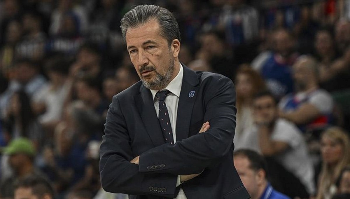 Anadolu Efes'te Banchi gönderildi