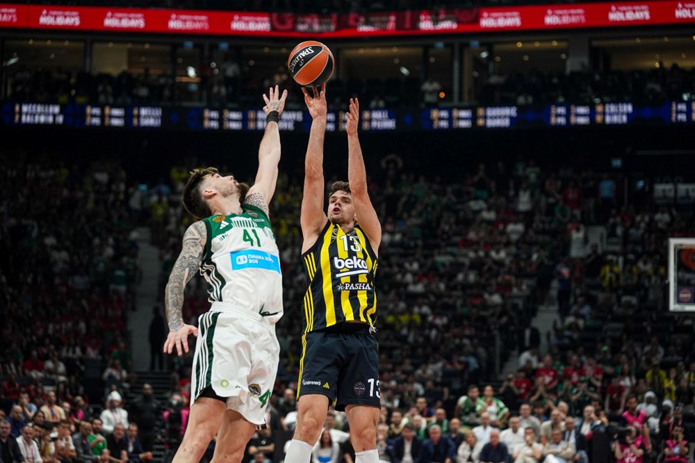Fenerbahçe Beko, Panathinaikos'u devirdi ve EuroLeague'de finale çıktı! 73