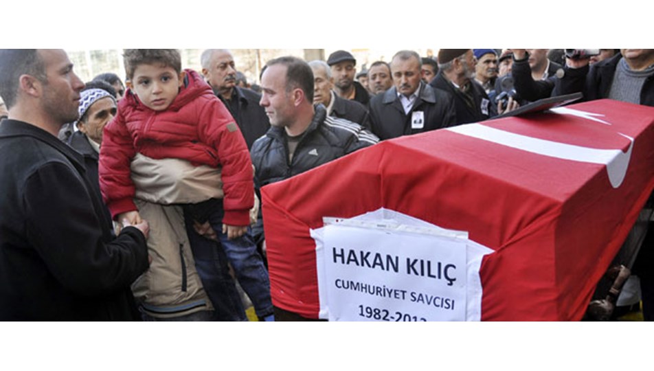 Doğubayazıt Savcısı'nı 5 bin kişi uğurladı