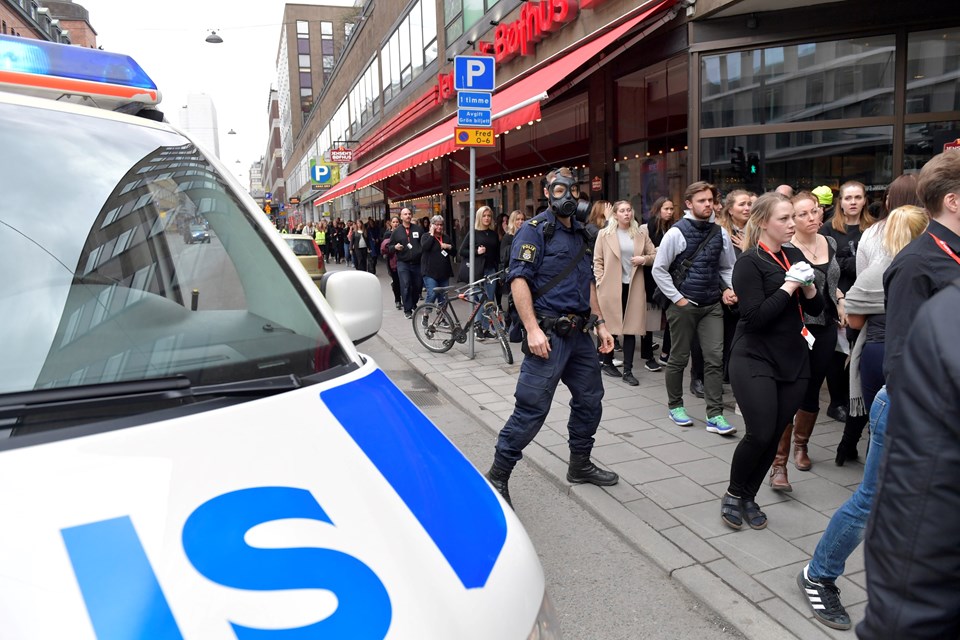 İsveç'in başkenti Stockholm'de kamyonlu saldırı - 2