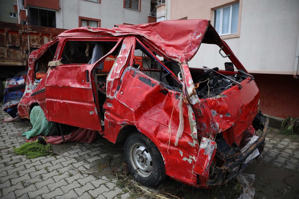 Artvin'de sel gitti, çamur kaldı - 9