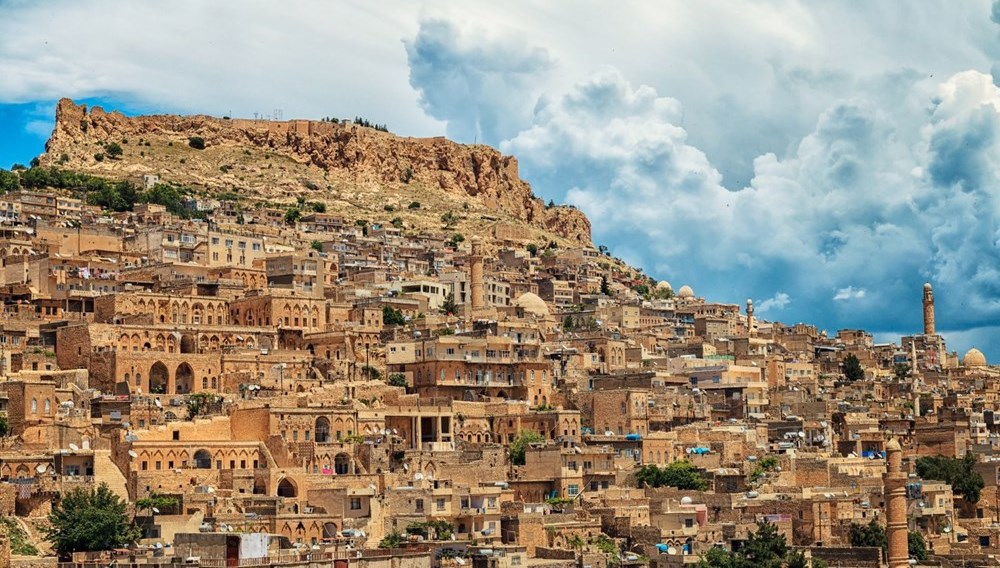 Mardin'de silah kaçakçılığı operasyonunda yakalanan 2 zanlı tutuklandı