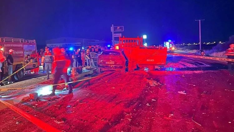 Balıkesir'de feci kaza: 1 ölü