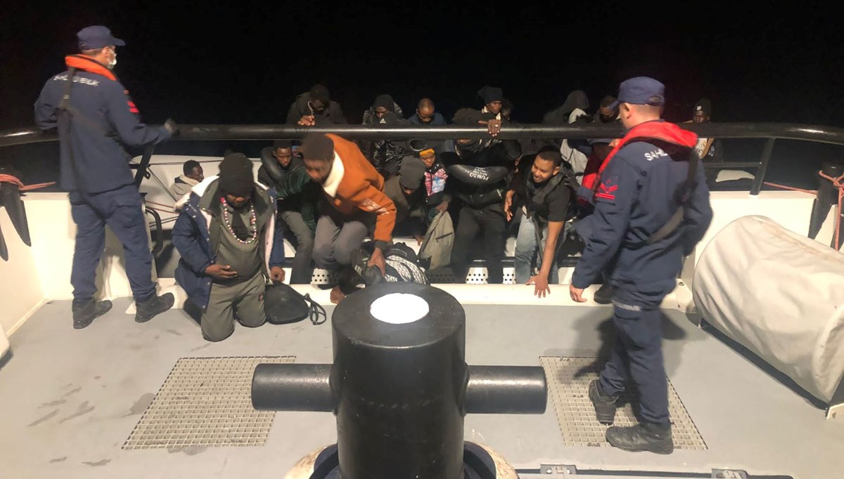 İzmir'de düzensiz göçmenler yakalandı