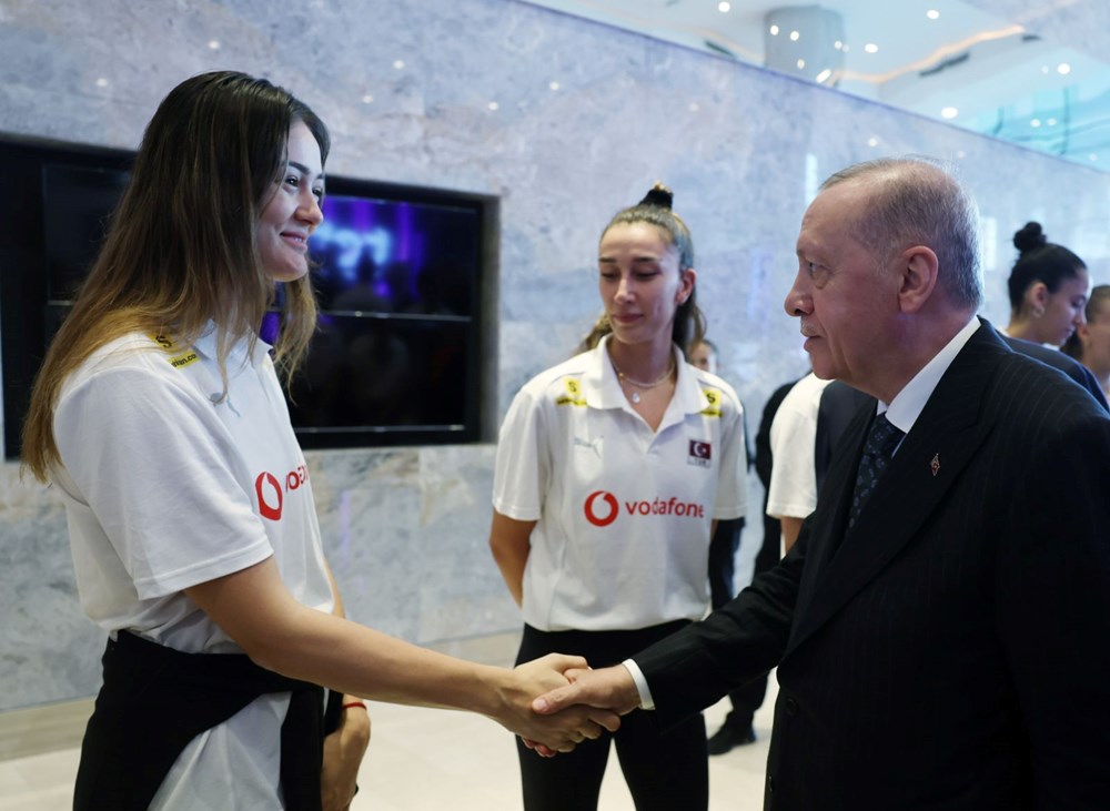 Cumhurbaşkanı Erdoğan, Filenin Sultanları'nı kabul etti: Vargas'tan hediye - 1