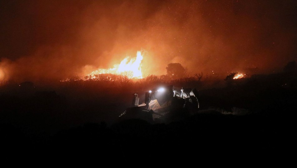 Çeşme'de makilik alanda yangın: Bir kişi gözaltında