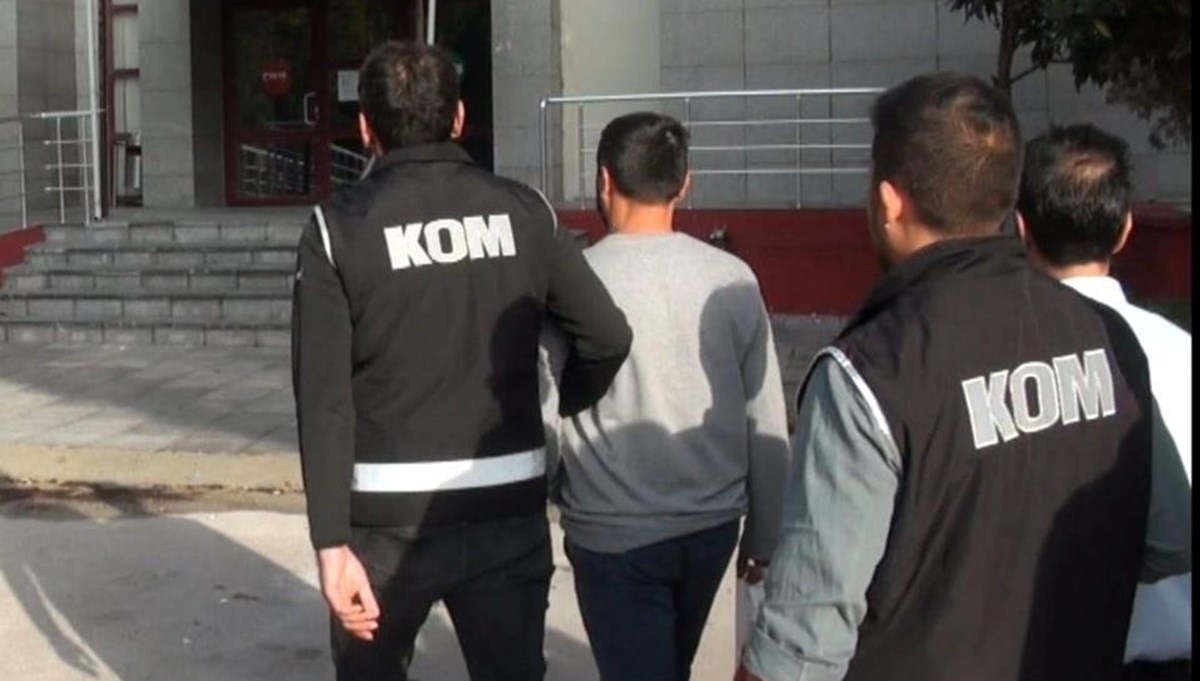 Balıkesir'de iki FETÖ hükümlüsü yakalandı Balıkesir'de iki FETÖ hükümlüsü yakalandı