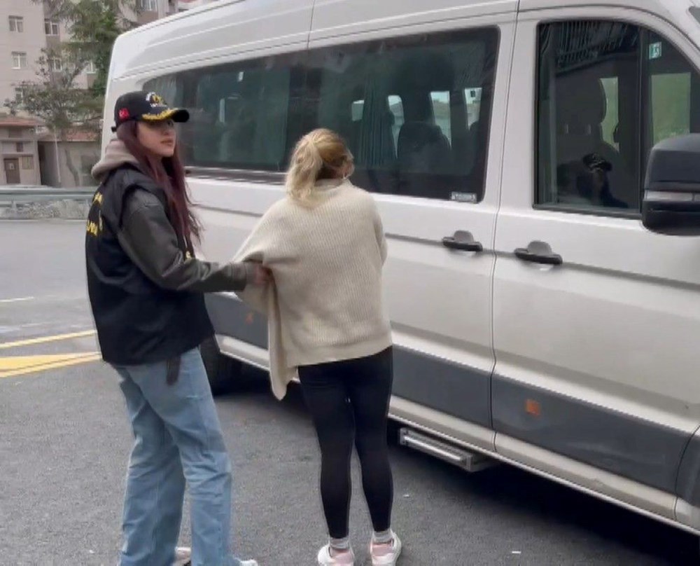 80 kabahat belgesi vardı; 81'incide Kapalıçarşı'da yakayı ele verdi! 75 DEUhg1oRrEeXUNAWEJF2dg