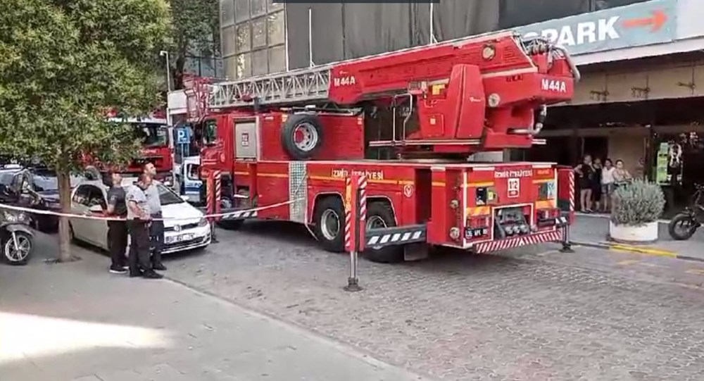 16'ncı kattan kendini aşağıya bıraktı - 2