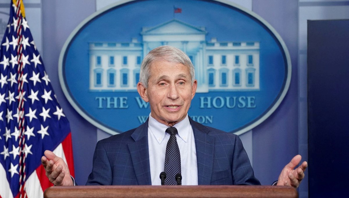 Fauci: Omicron pandeminin sonunu getirebilir, ancak yeni bir varyant ortaya çıkmazsa