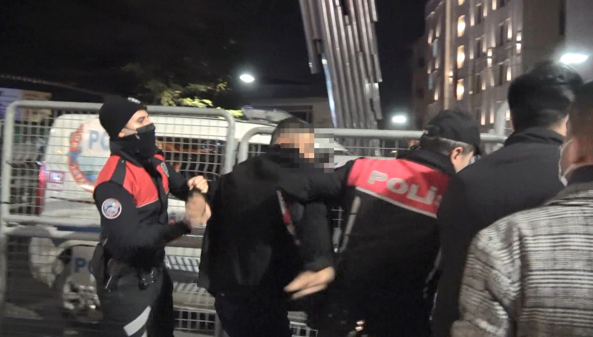 İstiklal Caddesi'nde 5 dakika içinde 2 kez taciz edildiler iddiası