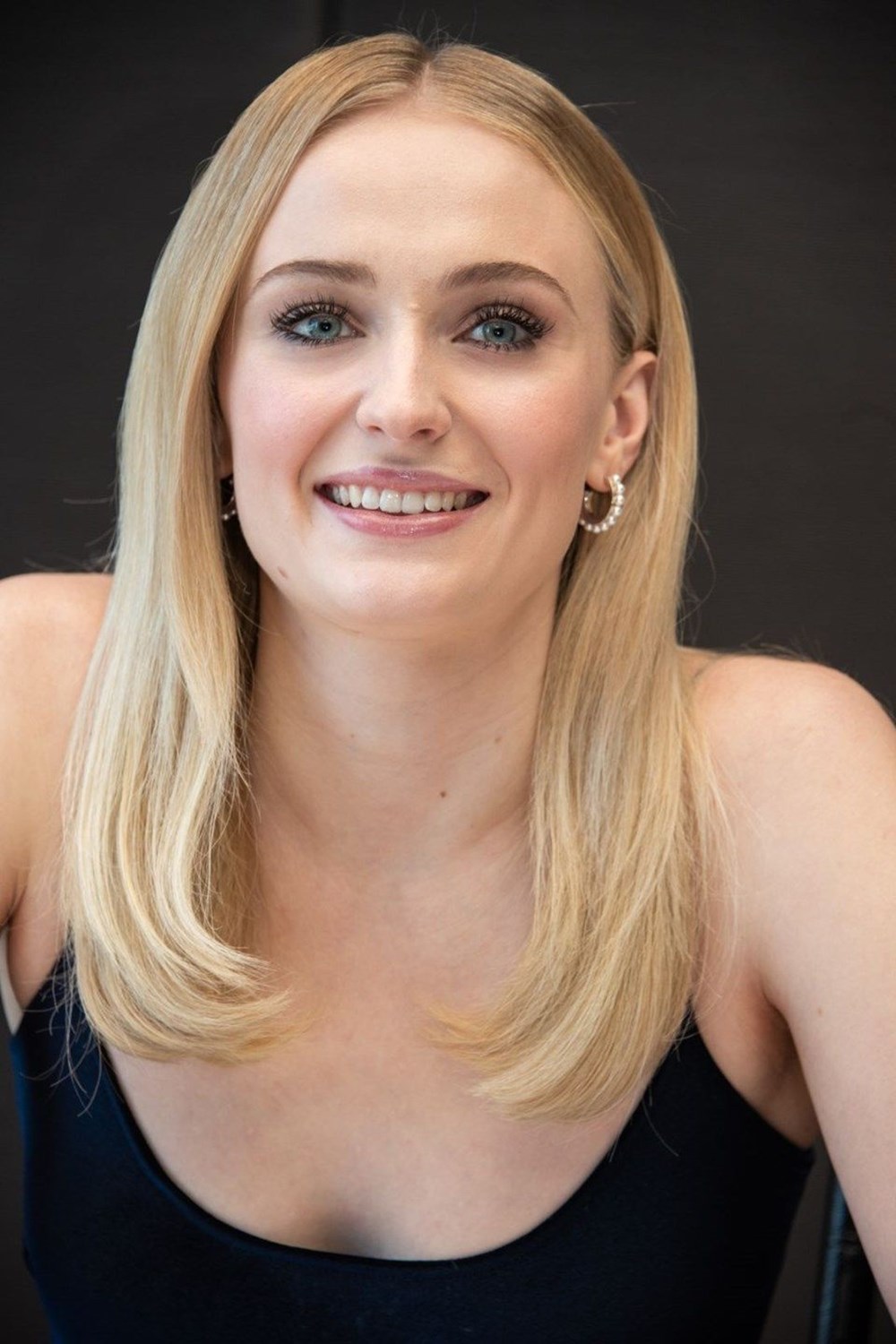 Sophie Turner'den eğlenceli kamera arkası paylaşımı - 1