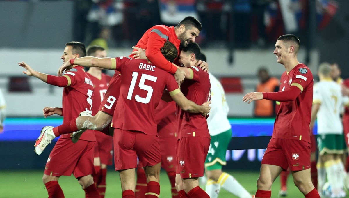 Sırbistan, EURO 2024'e katılmayı garantiledi