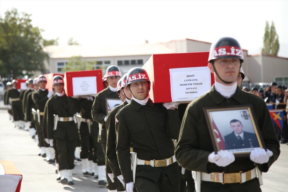 Şırnak'ta şehit düşen 6 asker için tören düzenlendi - 1
